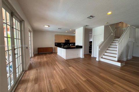 Купить виллу или дом в Уэстон, Флорида 5 спален, 248.23м2, № 2051906 - фото 3