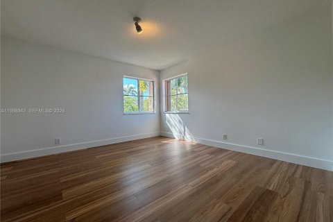 Купить виллу или дом в Уэстон, Флорида 5 спален, 248.23м2, № 2051906 - фото 12