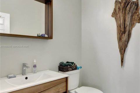 Купить виллу или дом в Уэстон, Флорида 5 спален, 248.23м2, № 2051906 - фото 15