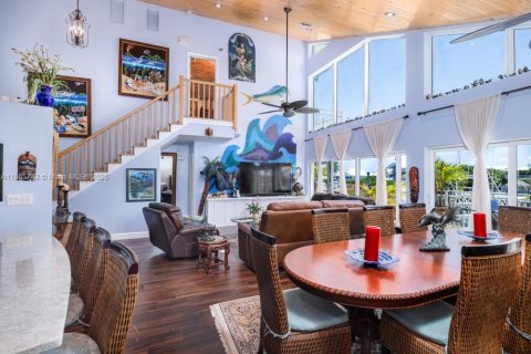 Купить виллу или дом в Марафон, Флорида 8 комнат, 299.52м2, № 1896719 - фото 9