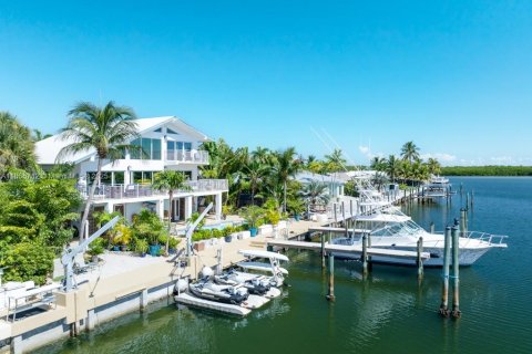 Купить виллу или дом в Марафон, Флорида 8 комнат, 299.52м2, № 1896719 - фото 6