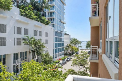 Copropriété à vendre à Miami, Floride: 1 chambre, 65.68 m2 № 1957597 - photo 1