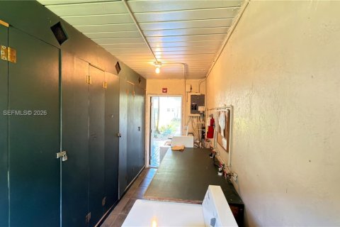 Condo in Pembroke Pines, Florida, 2 bedrooms  № 2067903 - photo 25