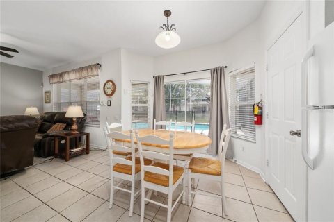 Villa ou maison à vendre à Kissimmee, Floride: 6 chambres, 261.24 m2 № 2217409 - photo 7