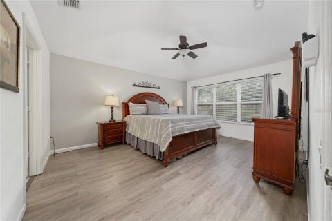 Villa ou maison à vendre à Kissimmee, Floride: 6 chambres, 261.24 m2 № 2217409 - photo 16