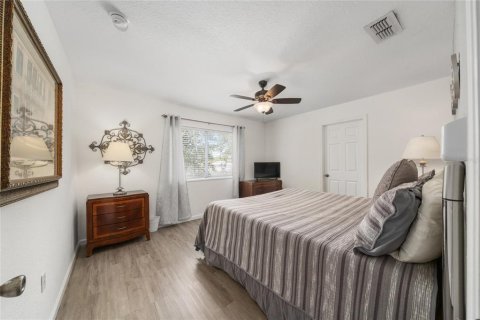 Villa ou maison à vendre à Kissimmee, Floride: 6 chambres, 261.24 m2 № 2217409 - photo 20