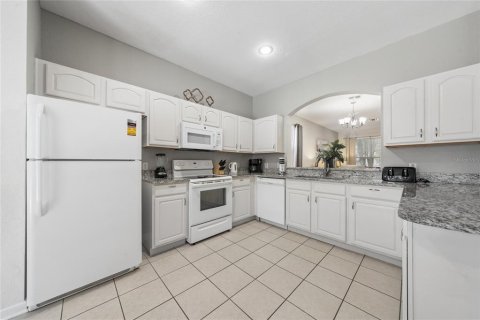 Villa ou maison à vendre à Kissimmee, Floride: 6 chambres, 261.24 m2 № 2217409 - photo 8