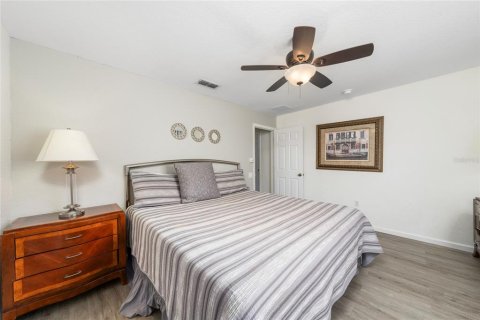 Villa ou maison à vendre à Kissimmee, Floride: 6 chambres, 261.24 m2 № 2217409 - photo 21