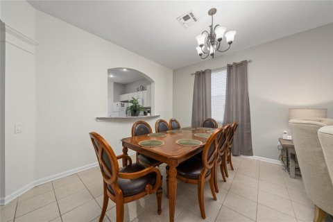 Villa ou maison à vendre à Kissimmee, Floride: 6 chambres, 261.24 m2 № 2217409 - photo 3