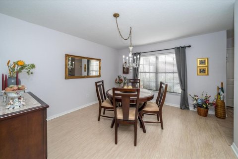 Townhouse in Tampa, Florida 2 bedrooms, 153.47 sq.m. № 1515385 - photo 4