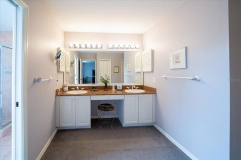 Townhouse in Tampa, Florida 2 bedrooms, 153.47 sq.m. № 1515385 - photo 26