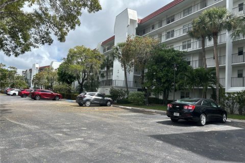 Condominio en Greenacres, Florida, 2 dormitorios  № 2072400