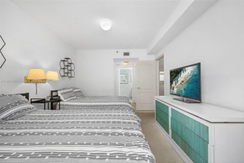 Copropriété à vendre à Surfside, Floride: 2 chambres, 140.28 m2 № 1783821 - photo 22