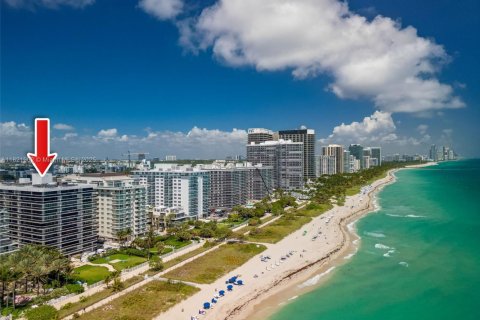 Copropriété à vendre à Surfside, Floride: 2 chambres, 140.28 m2 № 1783821 - photo 1