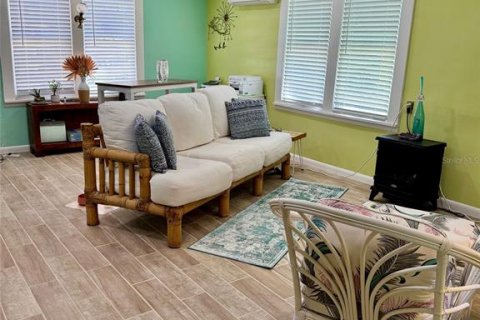 Villa ou maison à vendre à Gulfport, Floride: 1 chambre, 54.81 m2 № 1548196 - photo 2