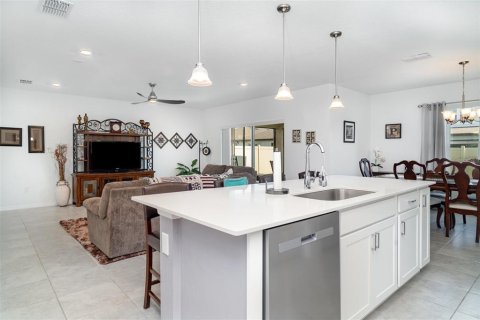 Villa ou maison à louer à Lake Alfred, Floride: 5 chambres, 243.78 m2 № 2304730 - photo 21
