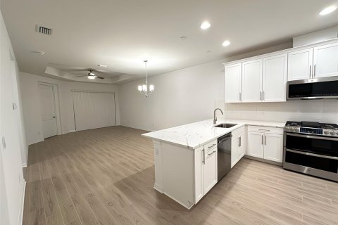 Casa en alquiler en Lakewood Ranch, Florida, 2 dormitorios, 133.04 m2 № 2107521 - foto 3