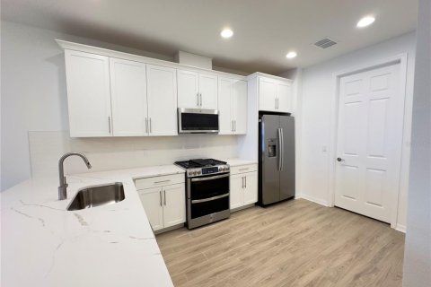 Casa en alquiler en Lakewood Ranch, Florida, 2 dormitorios, 133.04 m2 № 2107521 - foto 5