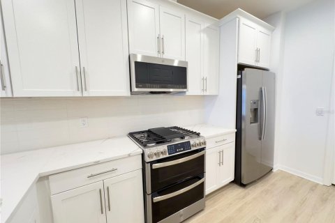 Casa en alquiler en Lakewood Ranch, Florida, 2 dormitorios, 133.04 m2 № 2107521 - foto 7