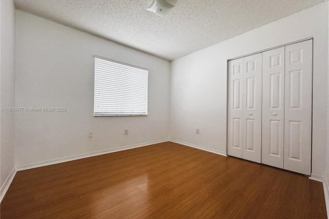 Casa en venta en Miami, Florida, 3 dormitorios, 115.66 m2 № 1766398 - foto 15