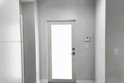Casa en venta en Miami, Florida, 3 dormitorios, 115.66 m2 № 1766398 - foto 6