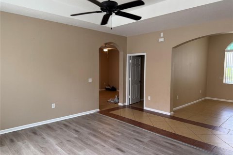 Villa ou maison à louer à Clermont, Floride: 4 chambres, 209.77 m2 № 2113503 - photo 7
