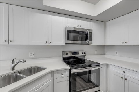 Casa en venta en Apopka, Florida, 3 dormitorios, 118.17 m2 № 2122870 - foto 9
