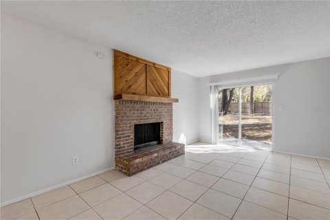 Casa en venta en Apopka, Florida, 3 dormitorios, 118.17 m2 № 2122870 - foto 5