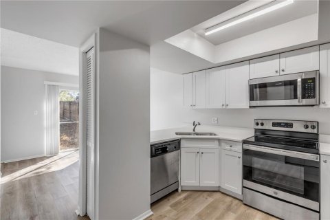 Casa en venta en Apopka, Florida, 3 dormitorios, 118.17 m2 № 2122870 - foto 8