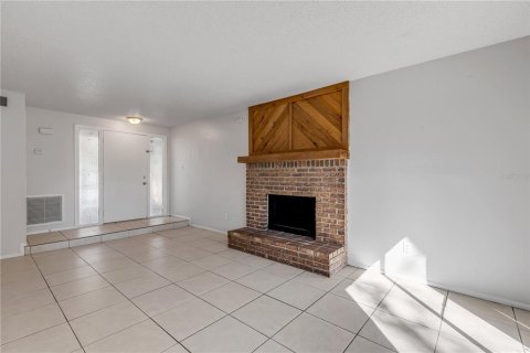 Casa en venta en Apopka, Florida, 3 dormitorios, 118.17 m2 № 2122870 - foto 3