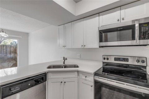Casa en venta en Apopka, Florida, 3 dormitorios, 118.17 m2 № 2122870 - foto 10