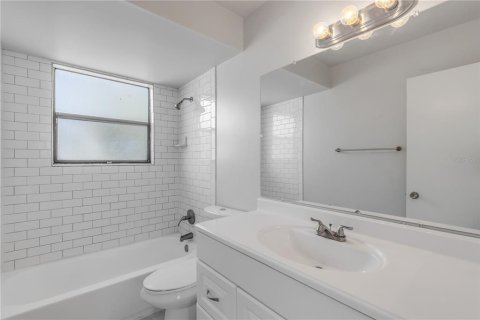 Casa en venta en Apopka, Florida, 3 dormitorios, 118.17 m2 № 2122870 - foto 16