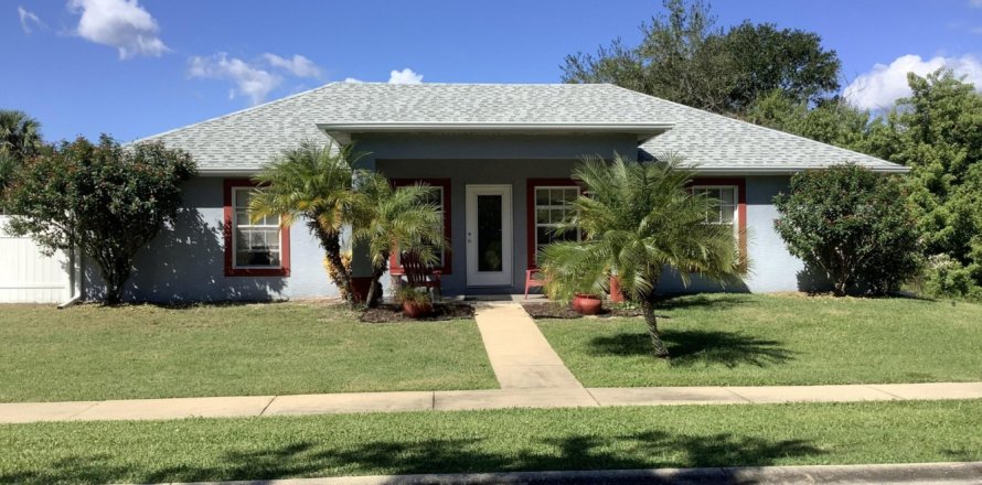 House in New Smyrna Beach, Florida 3 bedrooms, 147.71 sq.m. № 807124