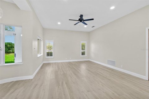 House in Ormond Beach, Florida 3 bedrooms, 247.49 sq.m. № 1773463 - photo 20