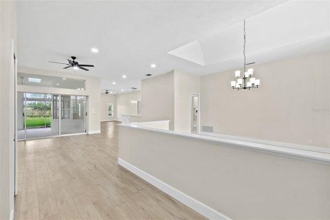 House in Ormond Beach, Florida 3 bedrooms, 247.49 sq.m. № 1773463 - photo 5