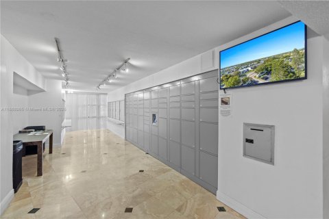 Copropriété à louer à Hallandale Beach, Floride: 1 chambre, 99.87 m2 № 1939139 - photo 28