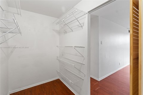 Copropriété à louer à Hallandale Beach, Floride: 1 chambre, 99.87 m2 № 1939139 - photo 20