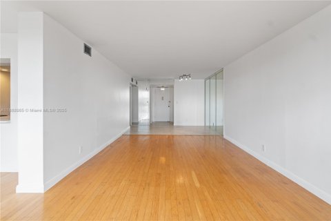 Copropriété à louer à Hallandale Beach, Floride: 1 chambre, 99.87 m2 № 1939139 - photo 6