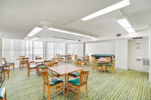 Copropriété à louer à Hallandale Beach, Floride: 1 chambre, 99.87 m2 № 1939139 - photo 29