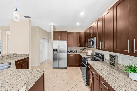 Casa en venta en Boca Raton, Florida, 5 dormitorios, 268.49 m2 № 2246303 - foto 10