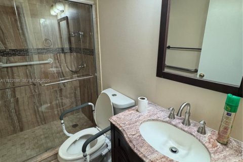 Condominio en alquiler en Doral, Florida, 2 dormitorios, 76.55 m2 № 1976511 - foto 18