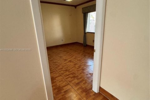 Condominio en alquiler en Doral, Florida, 2 dormitorios, 76.55 m2 № 1976511 - foto 12