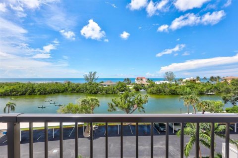 Condo in Sarasota, Florida, 2 bedrooms  № 1913727 - photo 10