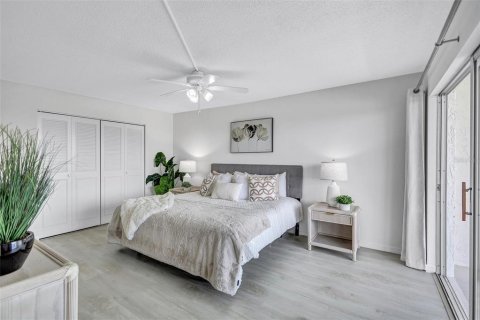 Condo in Sarasota, Florida, 2 bedrooms  № 1913727 - photo 27