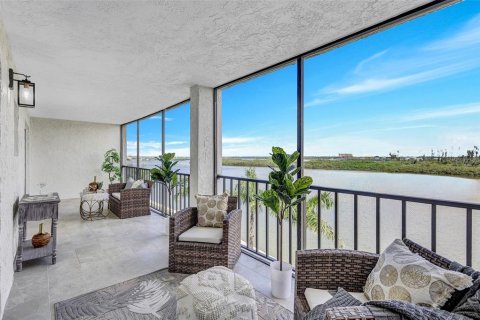 Condo in Sarasota, Florida, 2 bedrooms  № 1913727 - photo 21