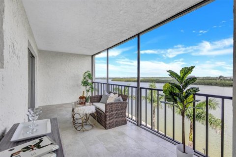 Condo in Sarasota, Florida, 2 bedrooms  № 1913727 - photo 22