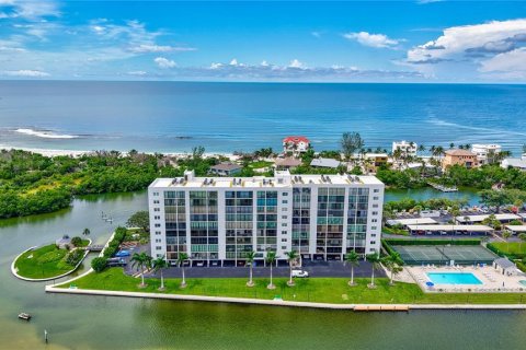 Condo in Sarasota, Florida, 2 bedrooms  № 1913727 - photo 3