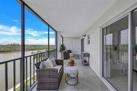 Condo in Sarasota, Florida, 2 bedrooms  № 1913727 - photo 24