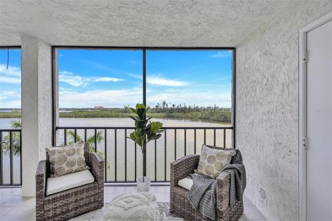 Condo in Sarasota, Florida, 2 bedrooms  № 1913727 - photo 20