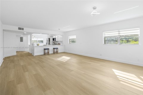 Copropriété à vendre à Pembroke Pines, Floride: 2 chambres, 140 m2 № 1840887 - photo 10